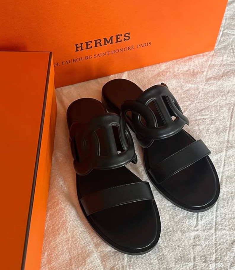 今年の夏大活躍☆ HERMES サンダル《ラグーヌ》