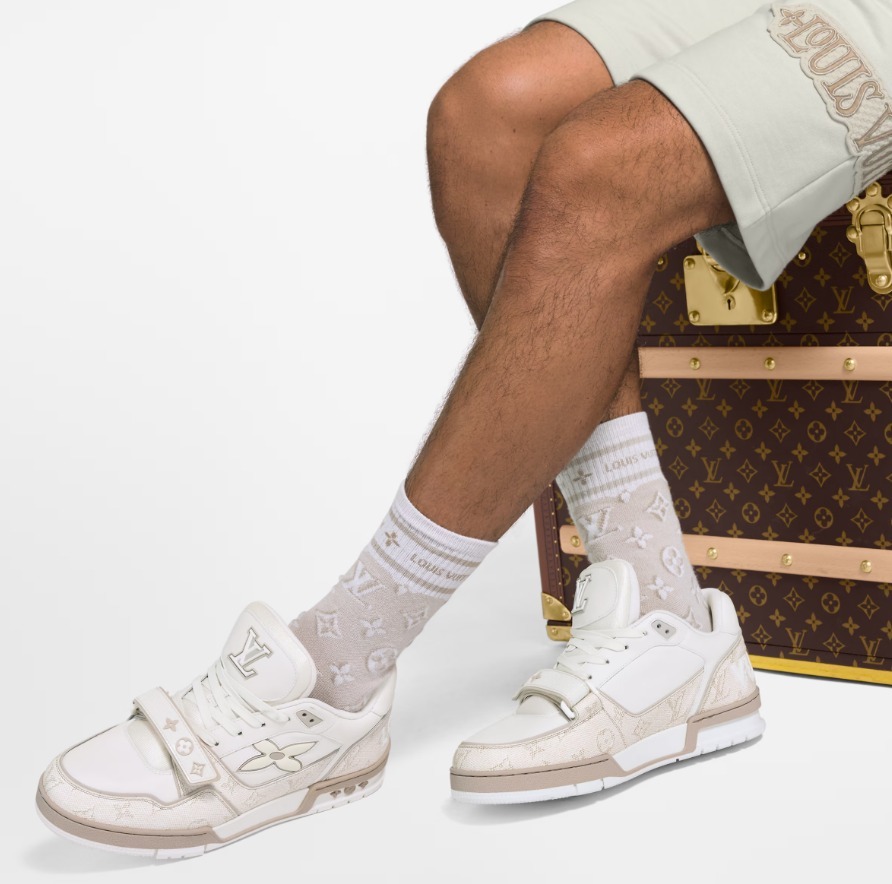 Louis Vuitton《LV トレイナー スニーカー》ベージュ DHL 直営店