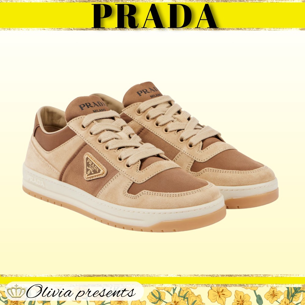 【PRADA】ダウンタウンRe-ナイロンとスエードのスニーカー