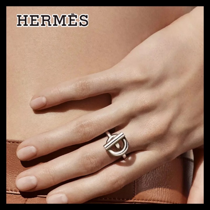 《洗礼されたデザイン》HERMES エシャペ MM リング