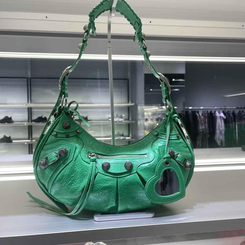 お買い得！！★ Balenciaga ★ Le Cagole ショルダーバッグＳ