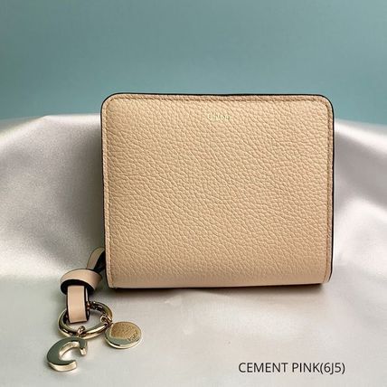 Chloe アルファベットベージュ