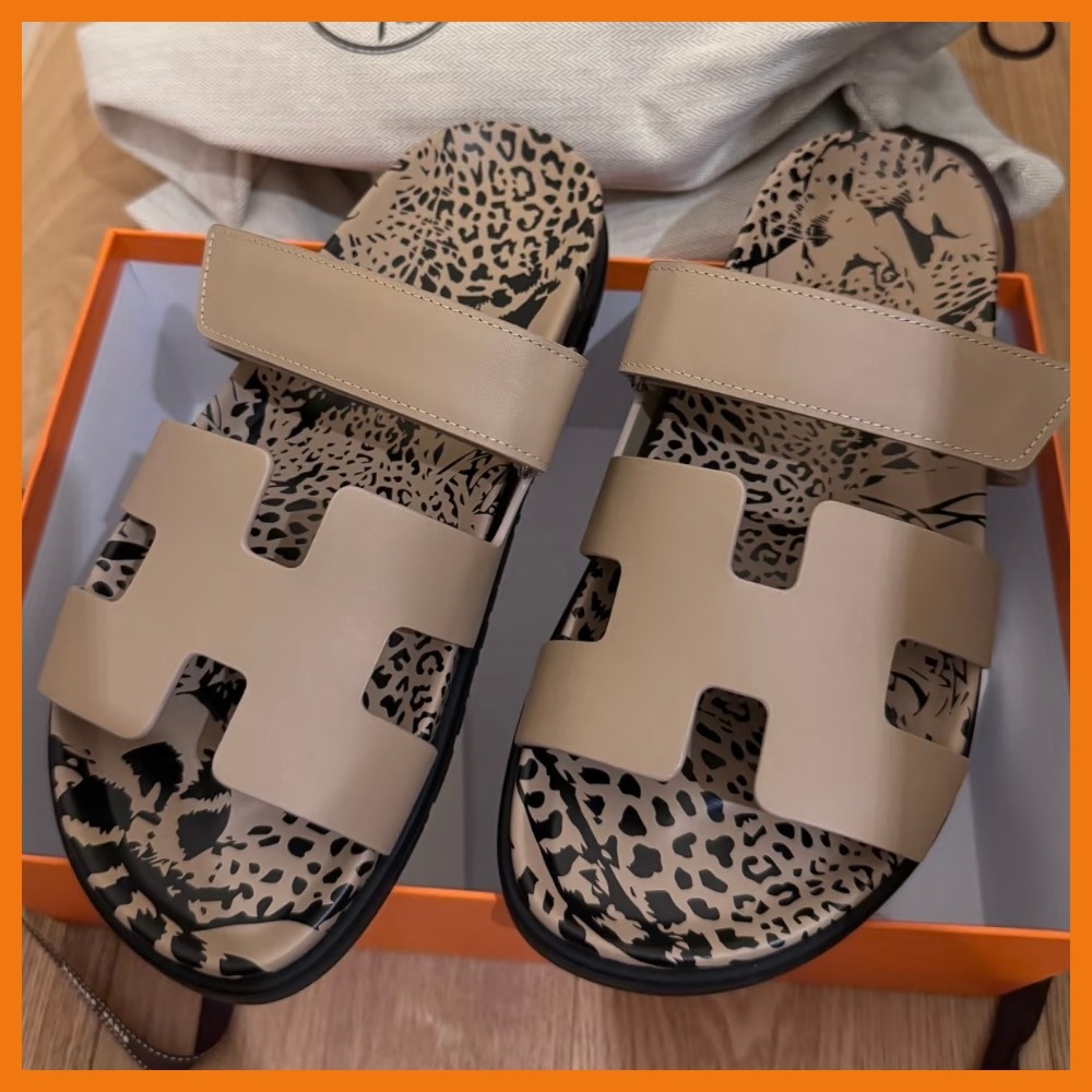 【サッと履けるカジュアルサンダル】HERMES サンダル 《シプレ》