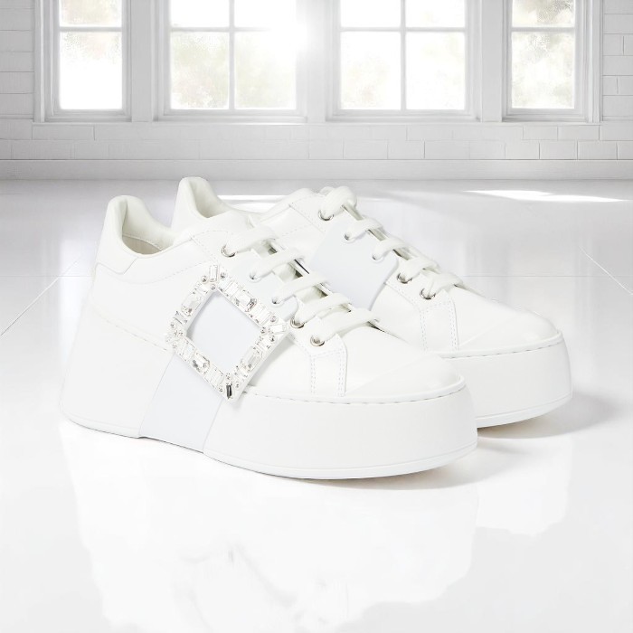 大人気【RogerVivier】ヴィヴ スケート レザー スニーカー
