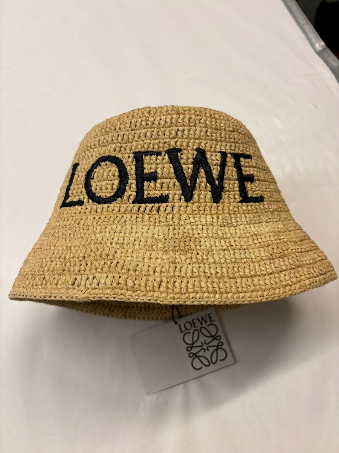 【常夏の逸品】LOEWE《ラフィア・ボブ》帽子