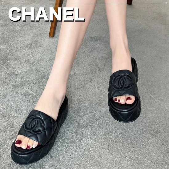 【25A新作】CHANEL キルティング 厚底サンダル CCロゴ