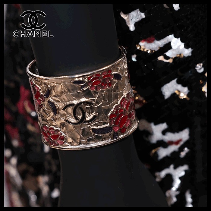 【インパクト抜群でボリュームも◎】CHANEL バングル ゴールド