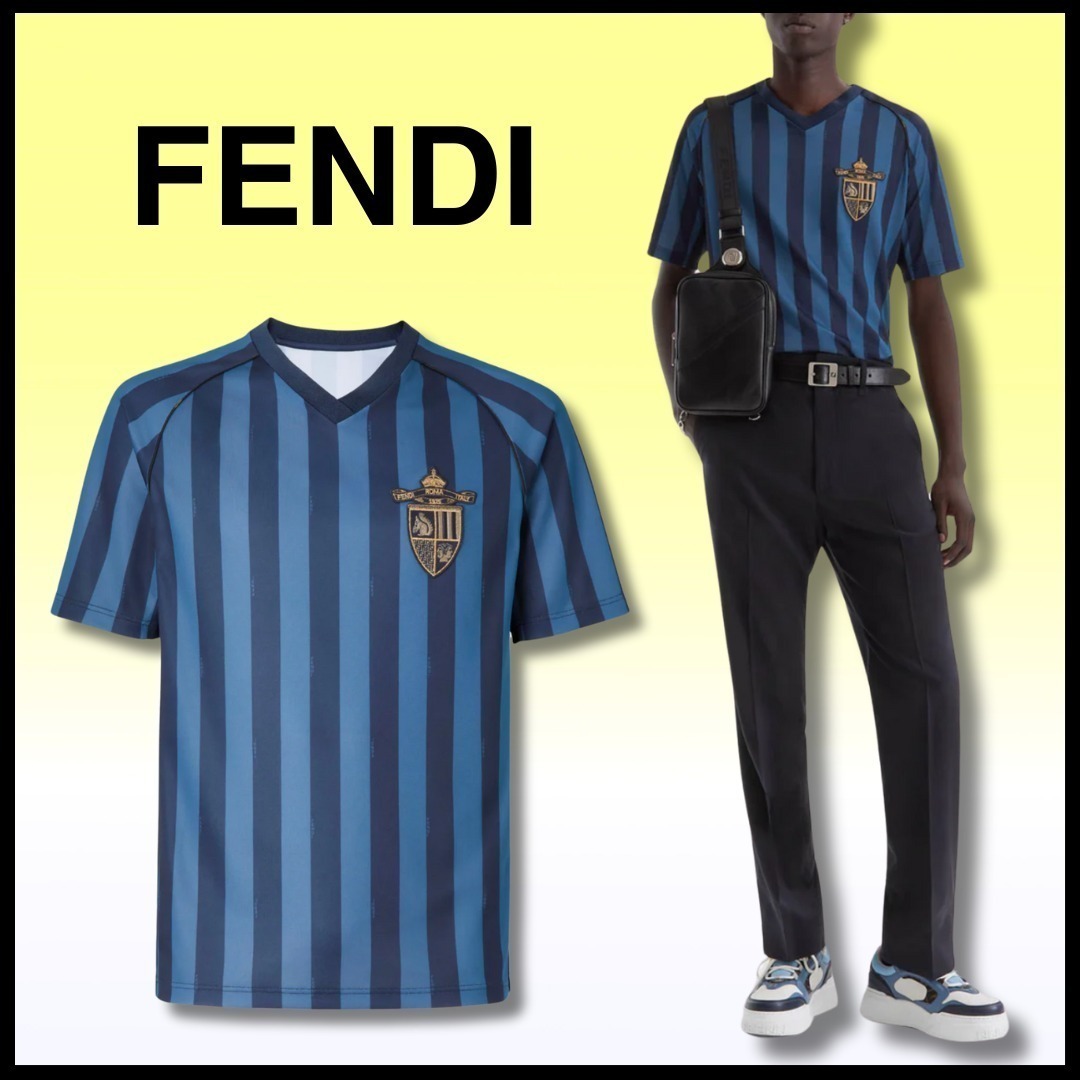 ♢VIP♢【FENDI】Vネック クレストラグランTシャツ