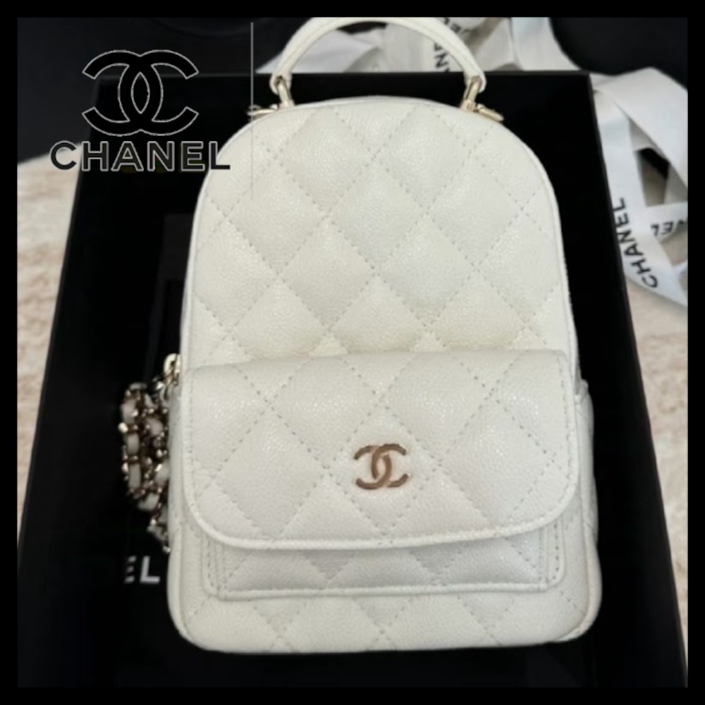 【サイズ感が丁度いい♪】CHANEL  ミニ  バックパック