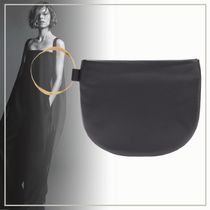 VIP価格★The Row★Bracelet ラウンド レザークラッチバッグ フォーマルスタイル The Row(ザ・ロウ) クラッチバッグ
