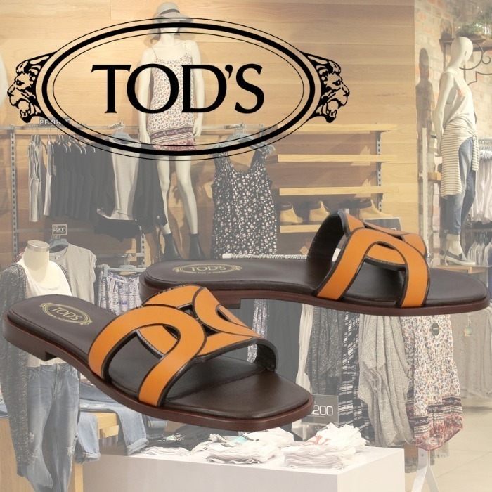 TOD'S トッズ チェーン レザー フラット サンダル XXW70K0GU70