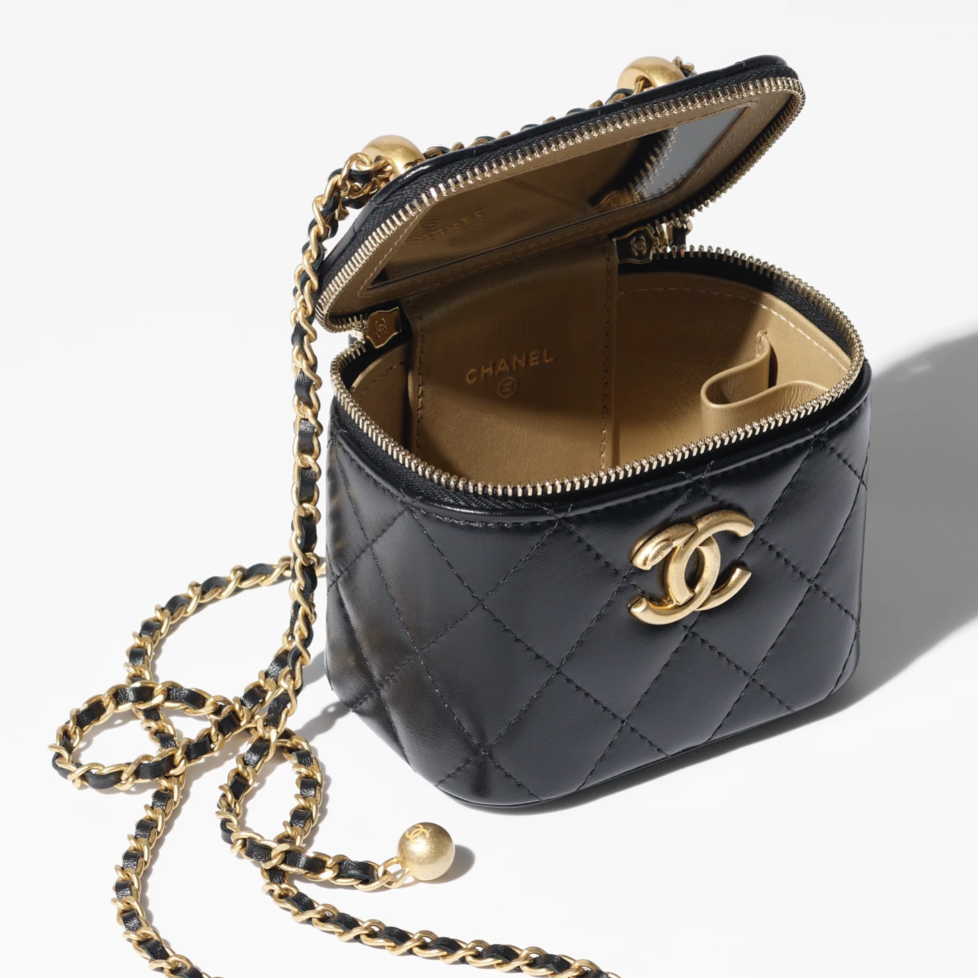 《ミニサイズで可愛い》CHANEL 25S スモール ヴァニティケース