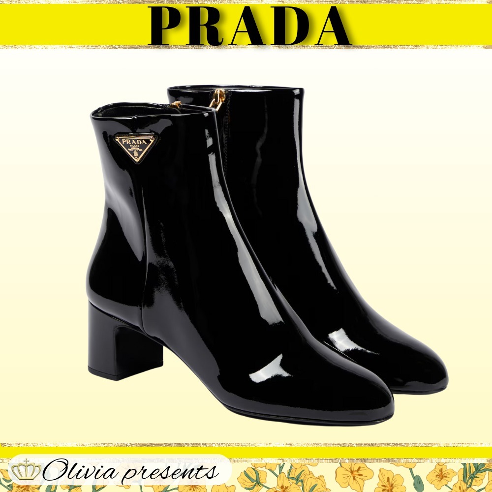 【PRADA】パテントレザーのアンクルブーツ