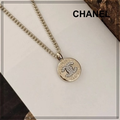 人気【CHANEL】シンプルなCCマークネックレス ギフトにも