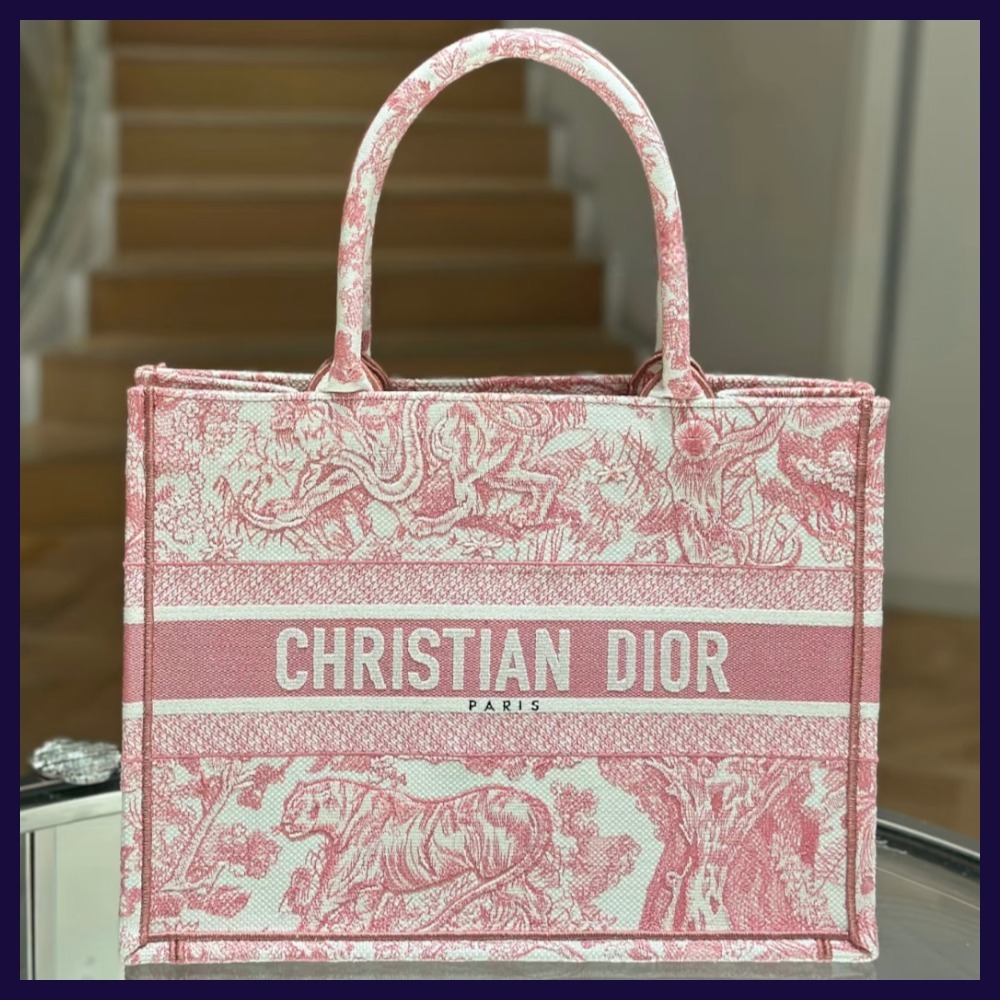 【持つだけでスタイルの主役に♪】Dior トートバッグ