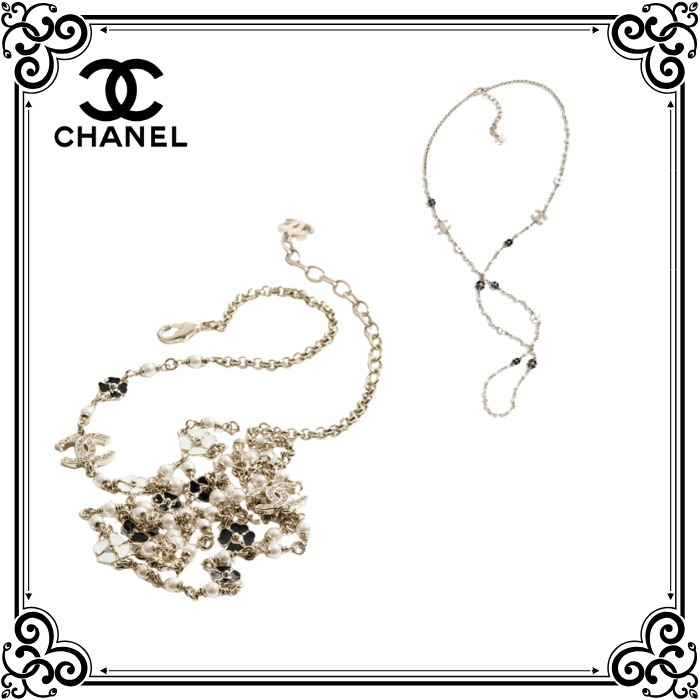 四葉のクローバーがかわいい♪【CHANEL】ロングネックレス