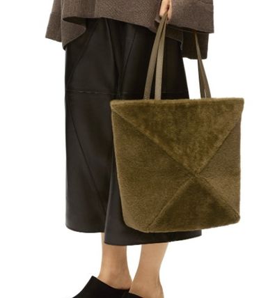 スエード LOEWE(ロエベ) バッグ・カバン(レディース) - 海外通販