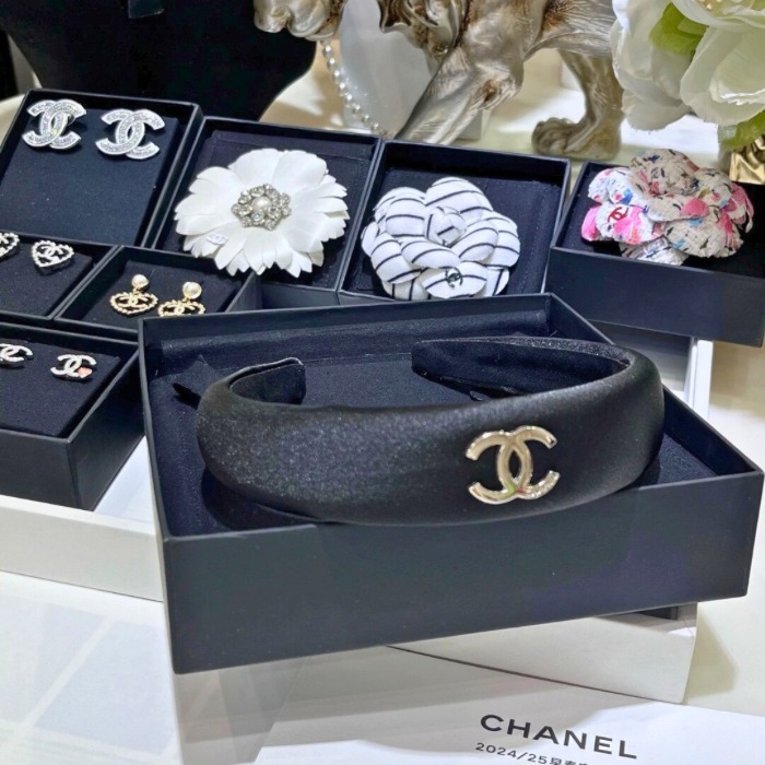 《JENNIEちゃん着用♡》CHANEL カチューシャ ヘアアクセ