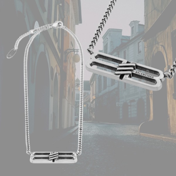 【BALENCIAGA】Bb アイコン ネックレス アンティークシルバー