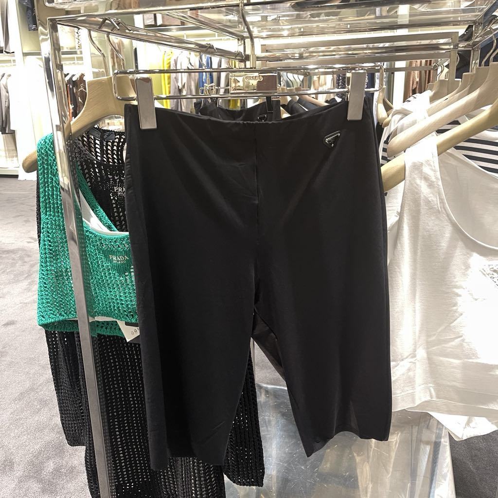 お買い得！！★ PRADA ★ ストレッチ ジャージー ショーツ 32128