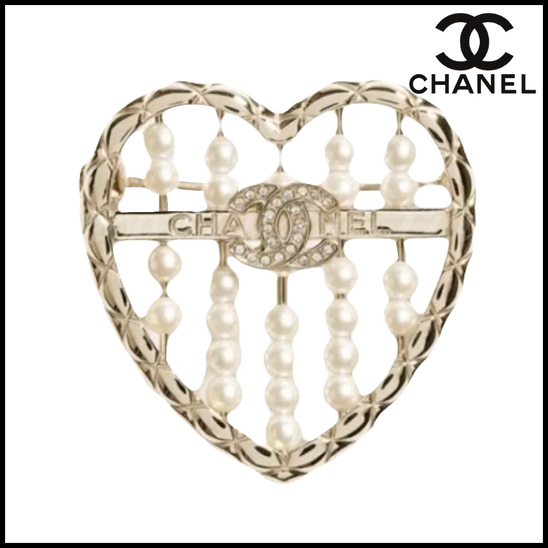 【上品な可愛さプラスオン♪】CHANEL ハートブローチ