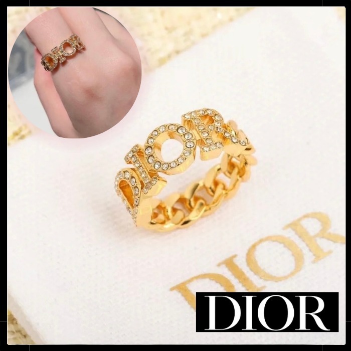 【存在感のある手元に☆】DIOR DIO(R)EVOLUTIONクリスタルリング