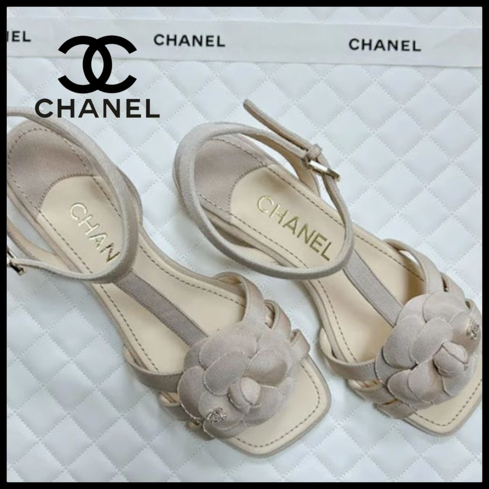 【カメリアが可愛すぎる♪】CHANEL 25AW  サンダル
