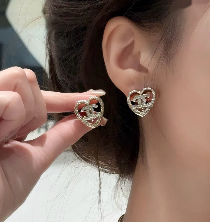 マトラッセハートがハートを射抜く！可愛さ抜群 CHANEL ピアス