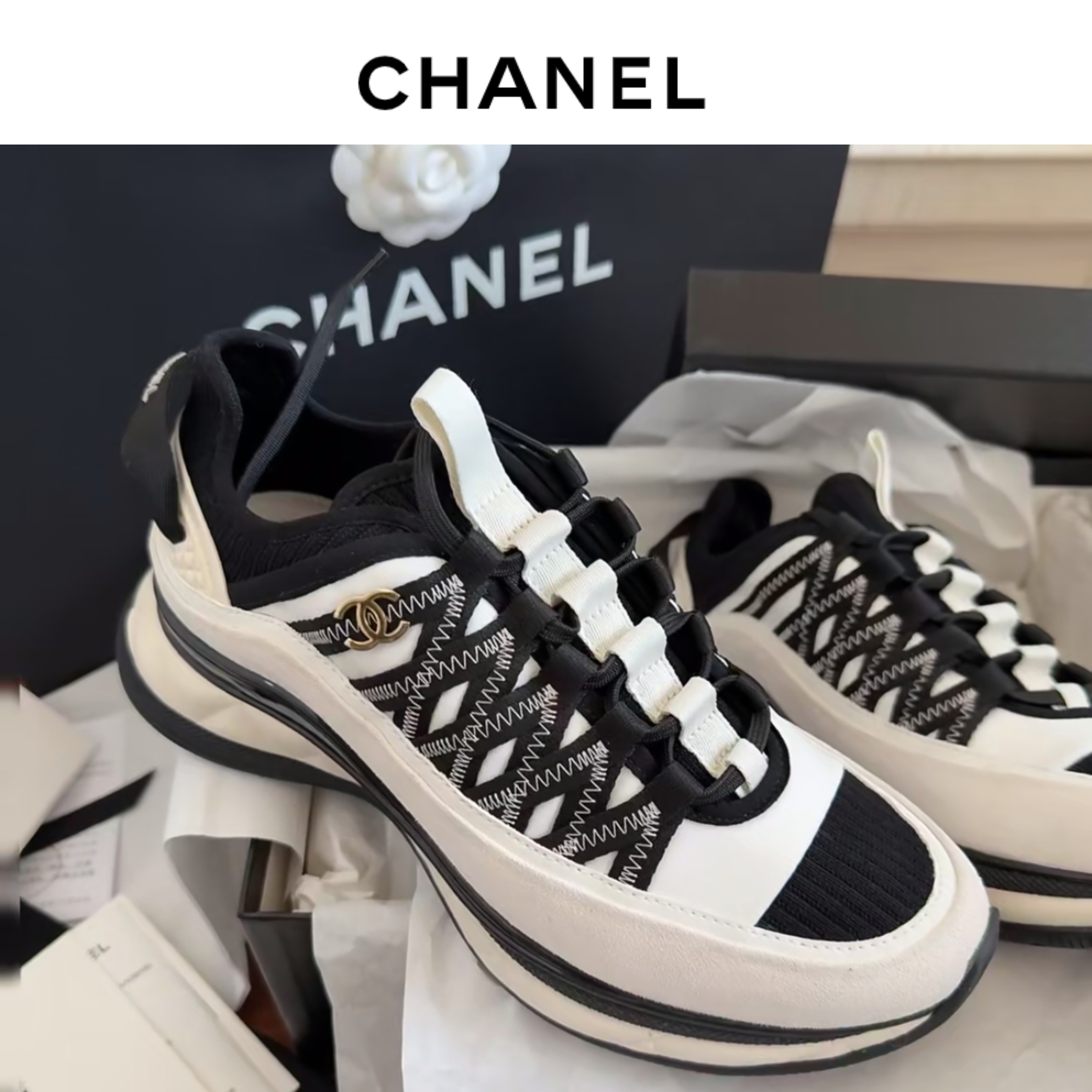 【大人気♡スタイルUP効果◎】CHANEL ロゴ スニーカー