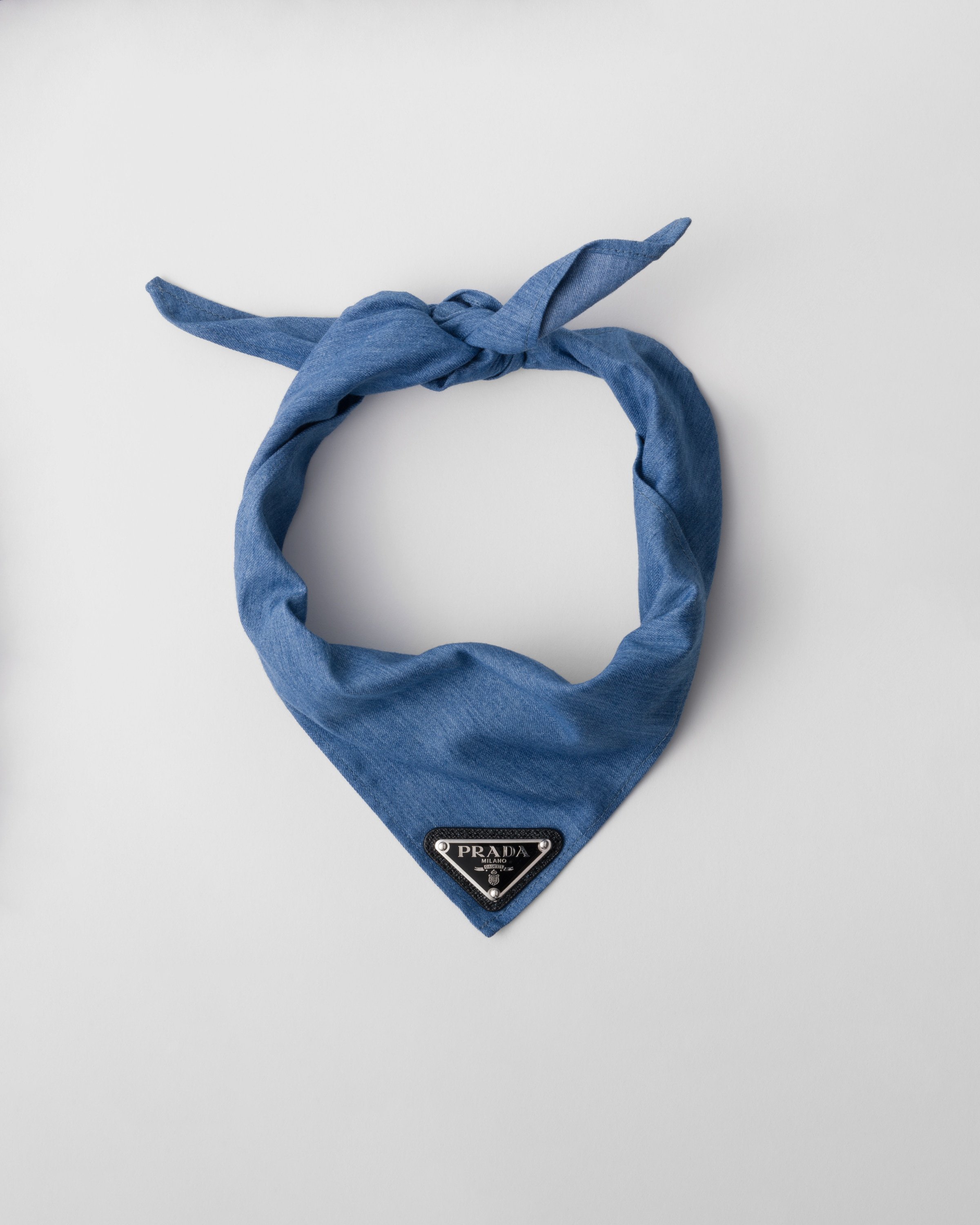 【日本入手困難】プラダ Denim scarf マフラー