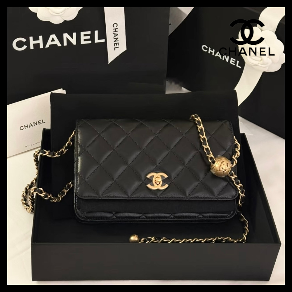 【上品でお洒落】CHANEL CC チェーンウォレット