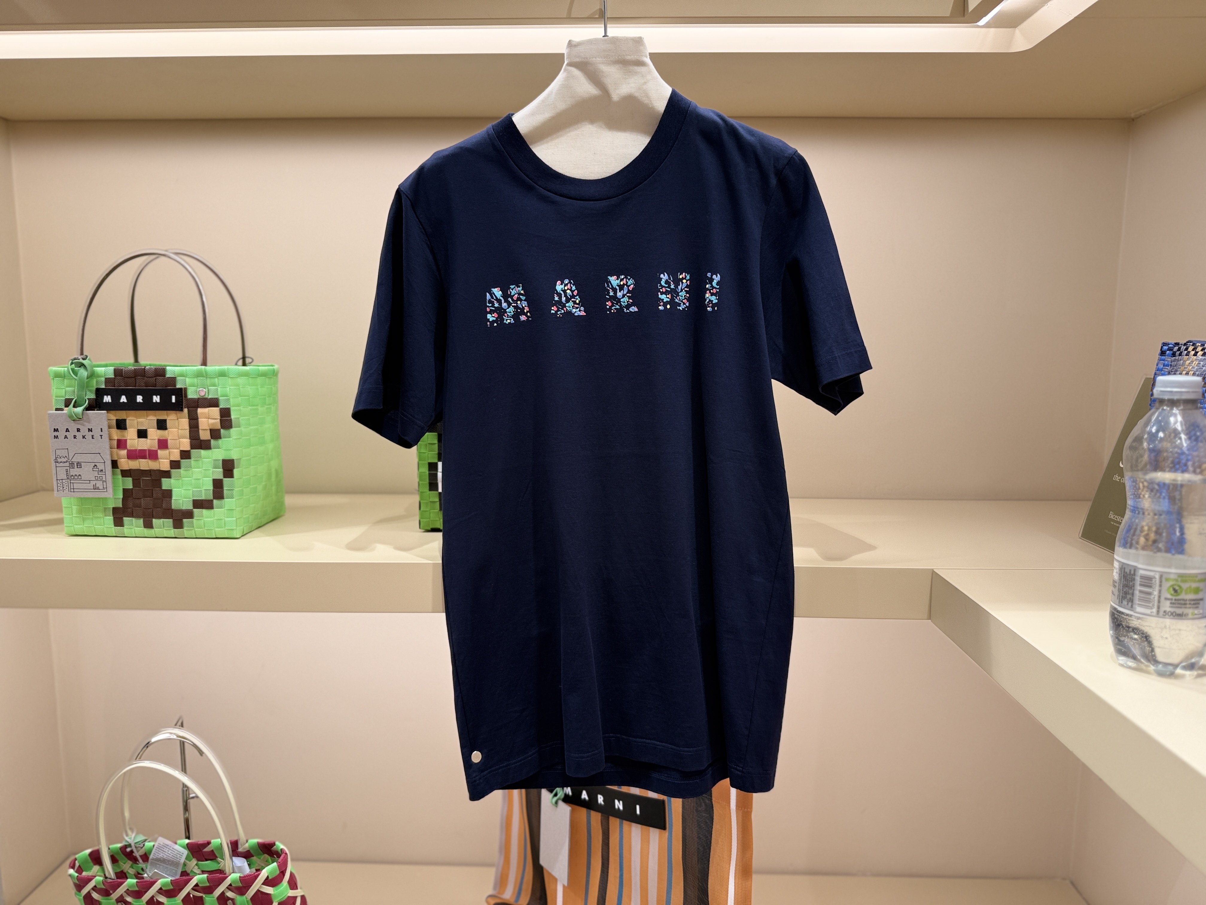 【直営店セール！やっぱり欲しい】MARNI(マルニ) ロゴTシャツ