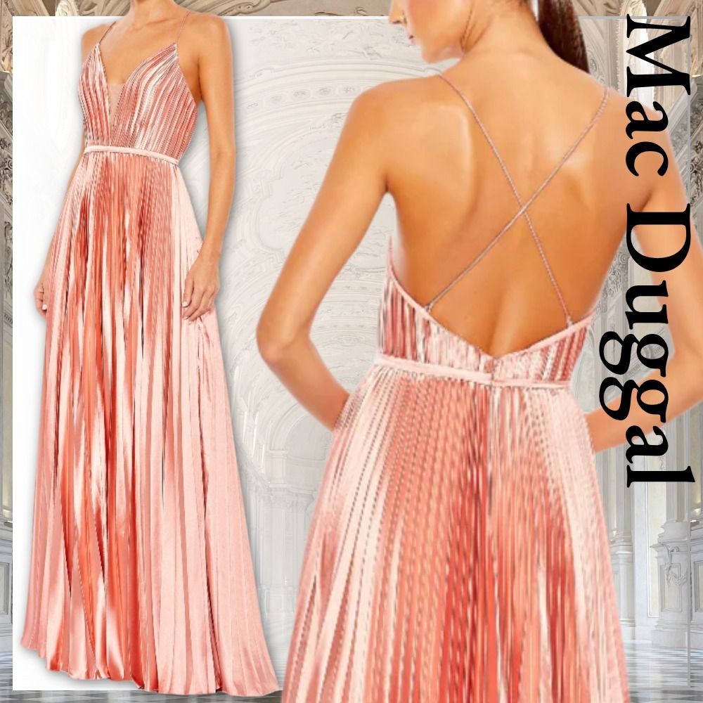 エレガンスと存在感を放つ【Mac Duggal】プリーツ ロングドレス