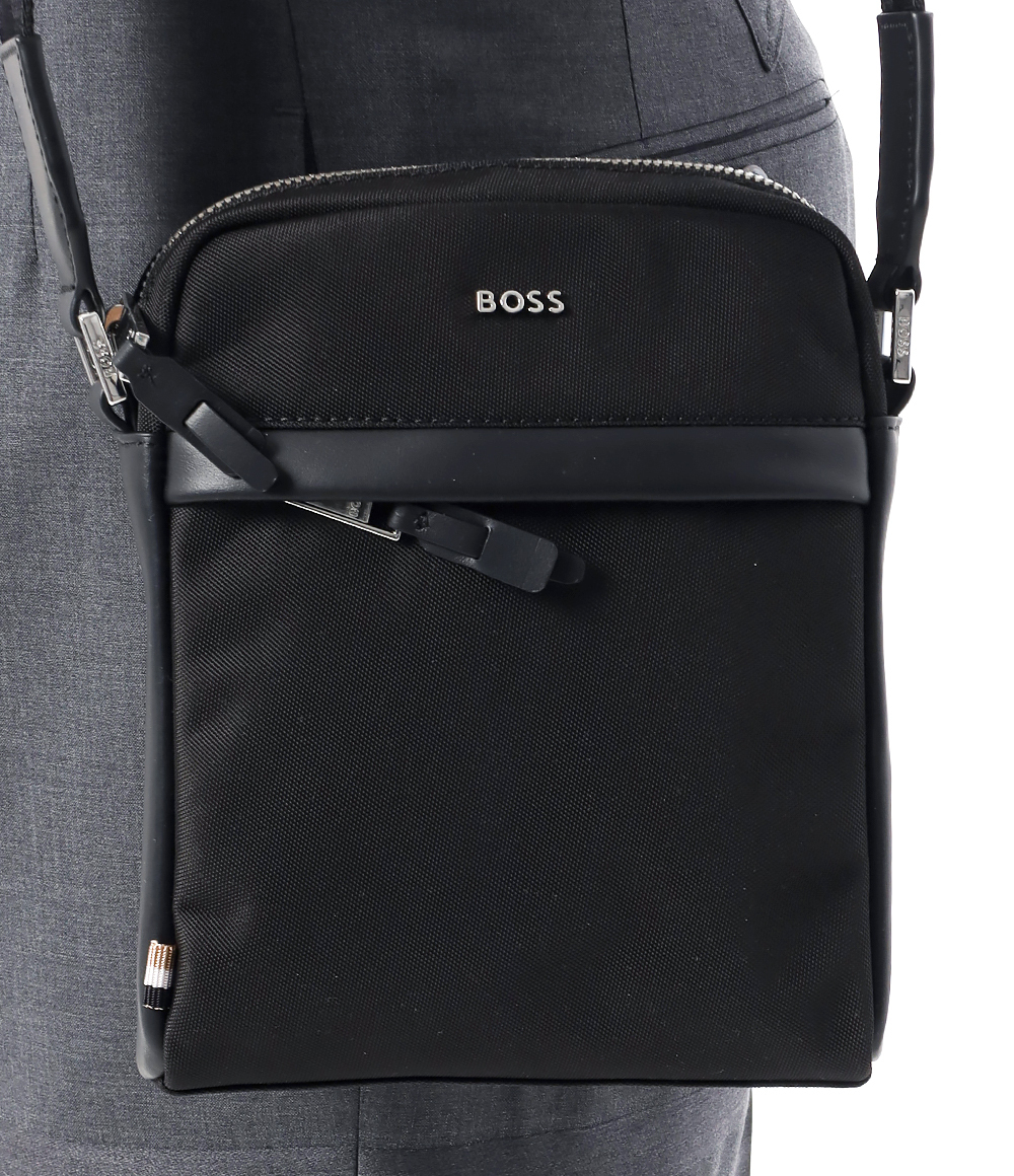 ★Hugo Boss★ロゴリポーター ショルダーバッグ