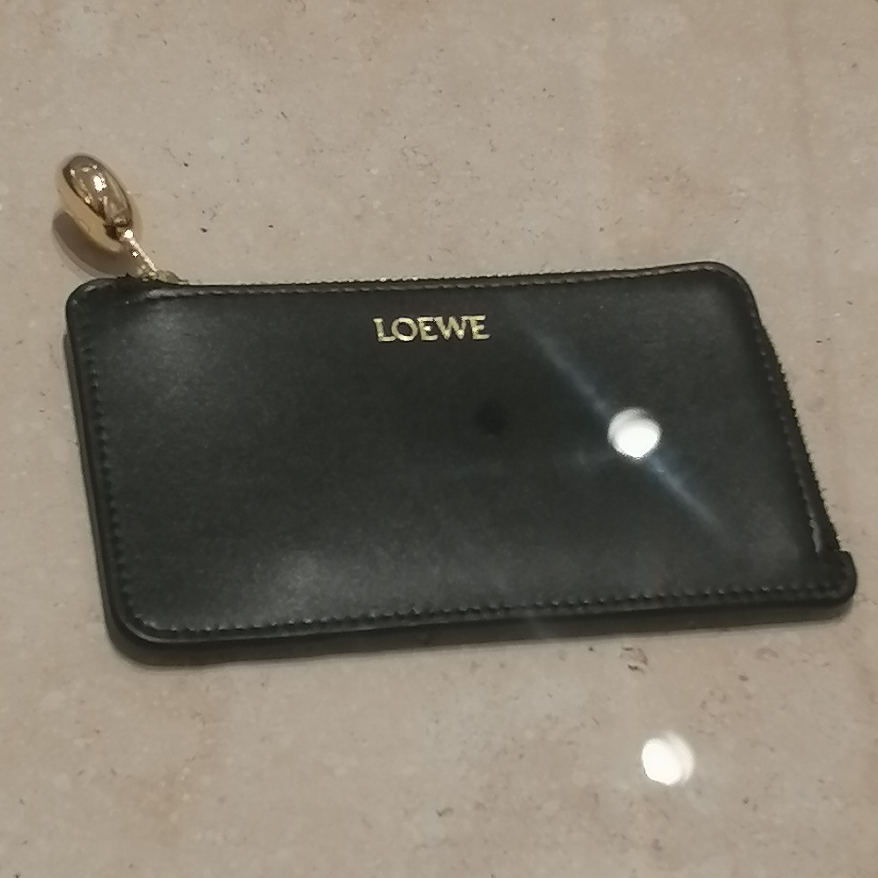LOEWE☆ ペブルコインカードホルダー