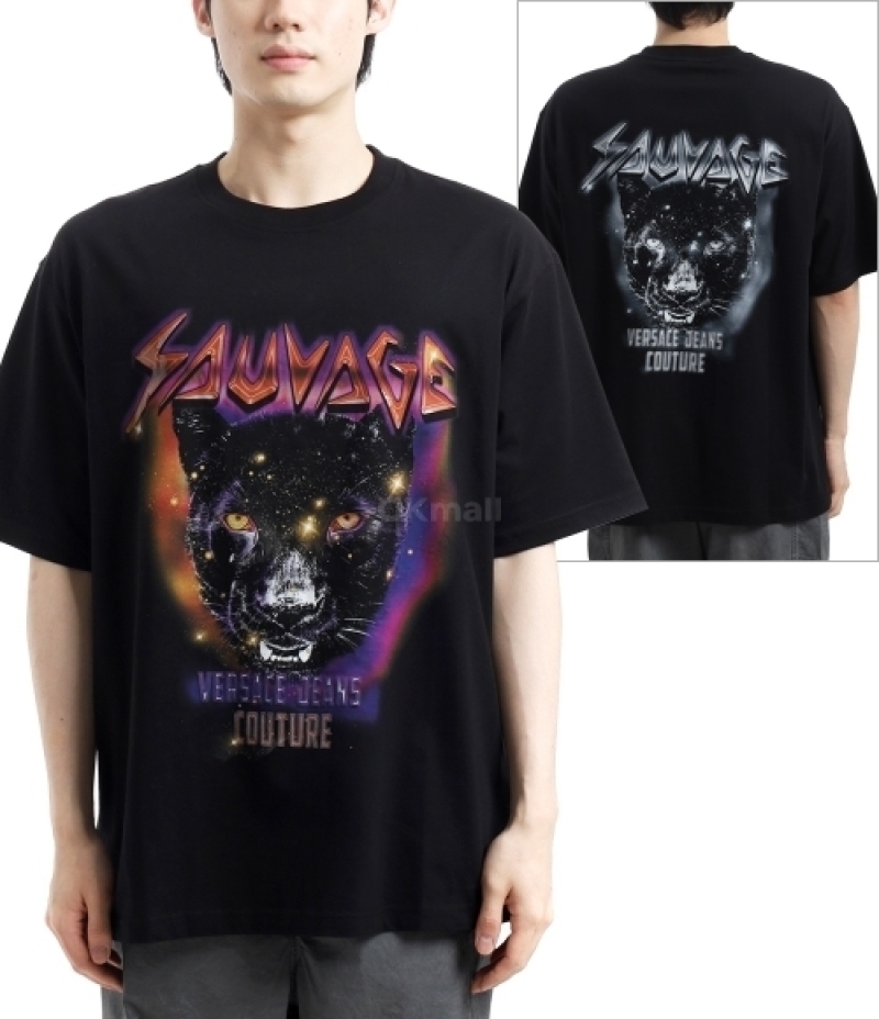 VERSACE｜ (Sauvage Graphic T-Shirt (78GAHC04CJ01C 899))