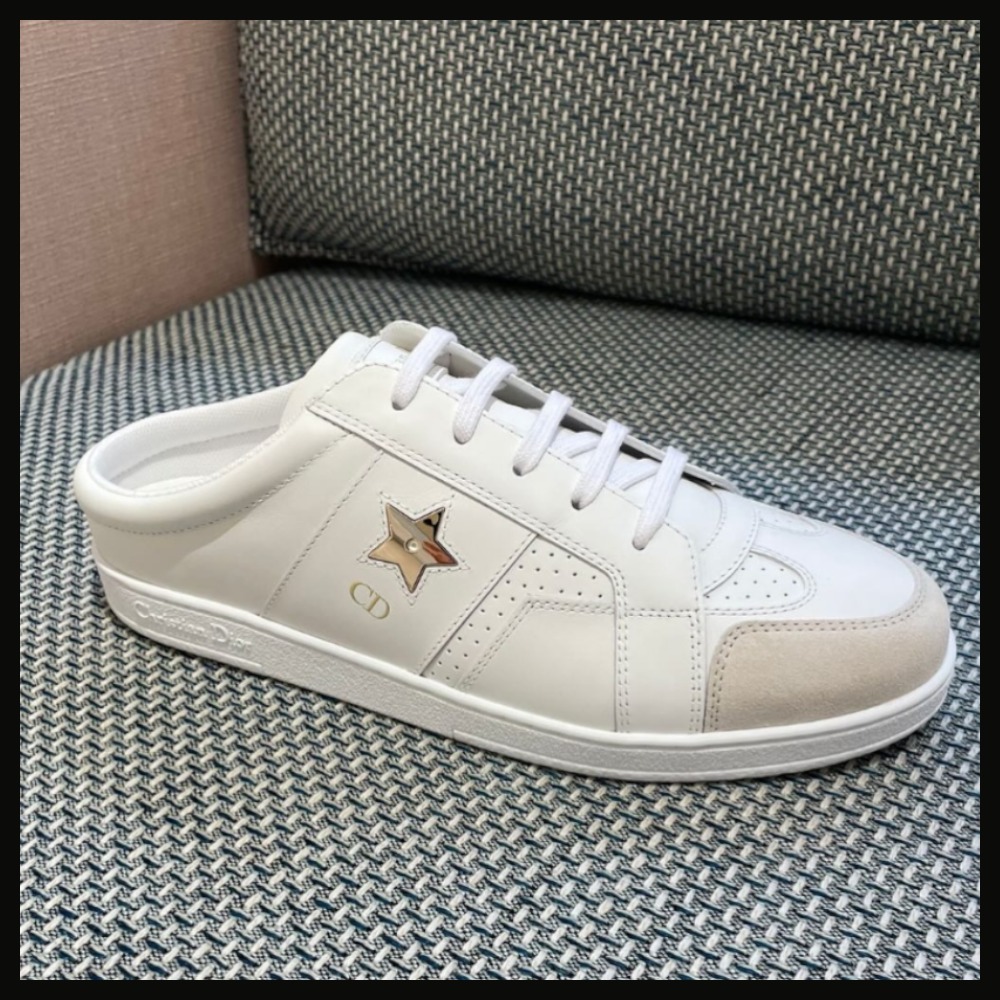 【☆足元に可愛さをプラス☆】Dior スニーカー