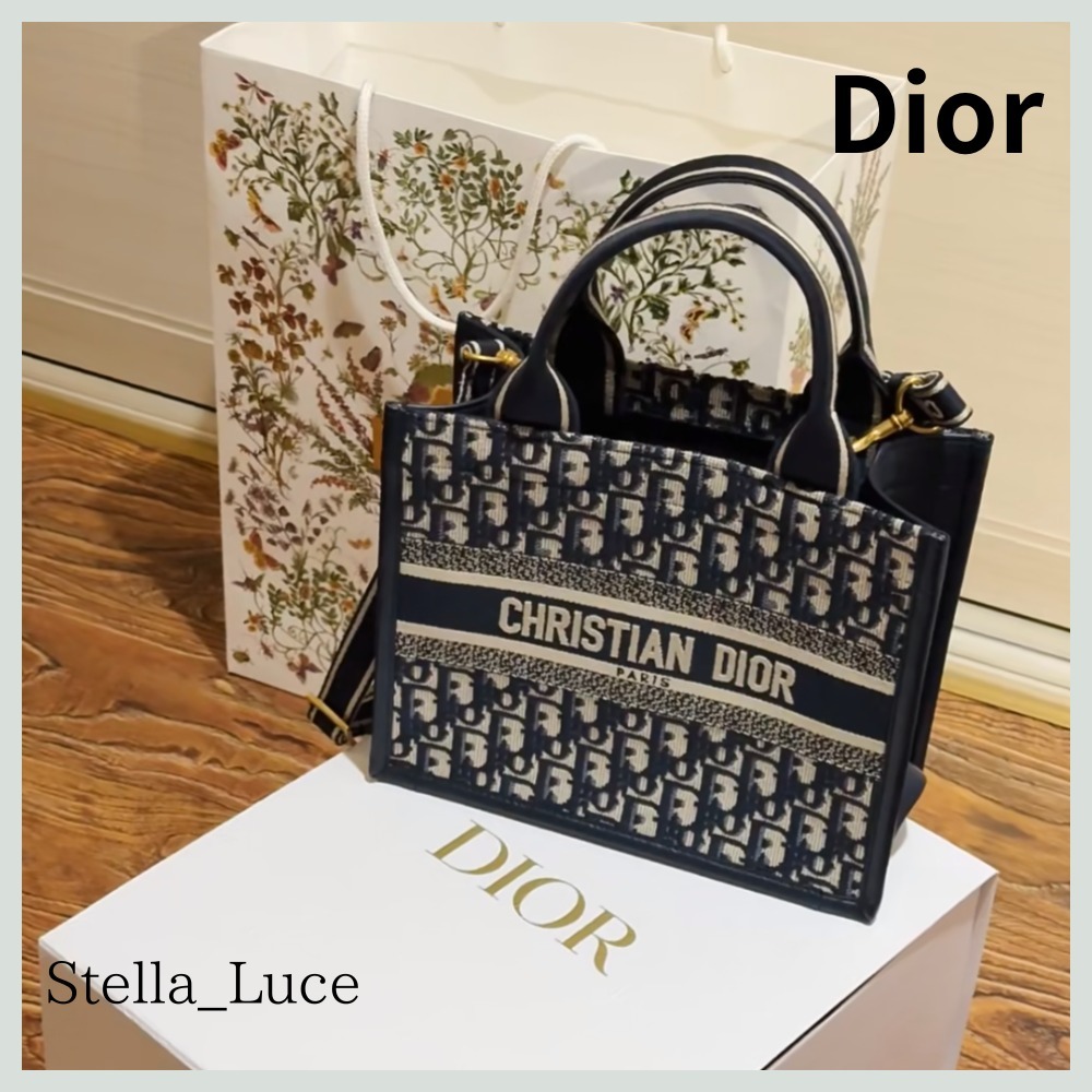 人気アイテム【ディオール】Dior Book Tote バッグ スモール