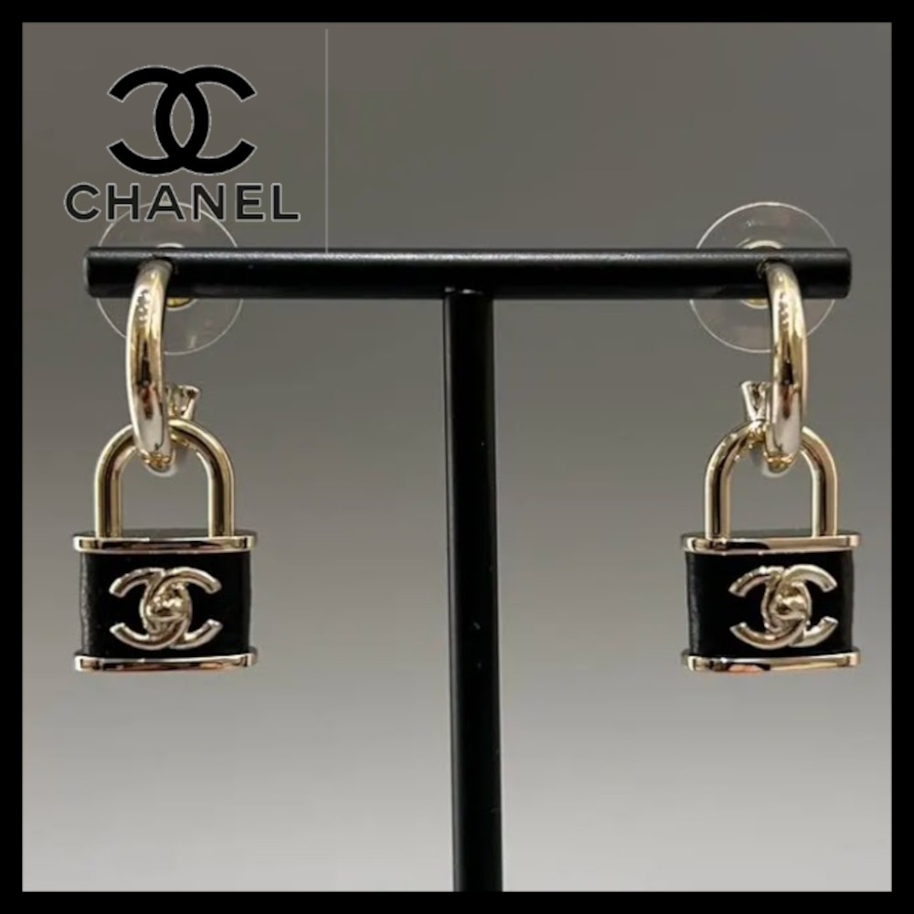 【小さくても存在感抜群♪】CHANEL   ピアス
