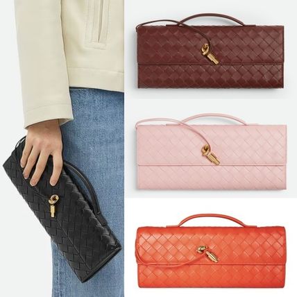 【カラー豊富】BOTTEGA VENETA Andiamo クラッチバッグ Bottega Veneta® Women's Andiamo Clutch in Fondant. Shop