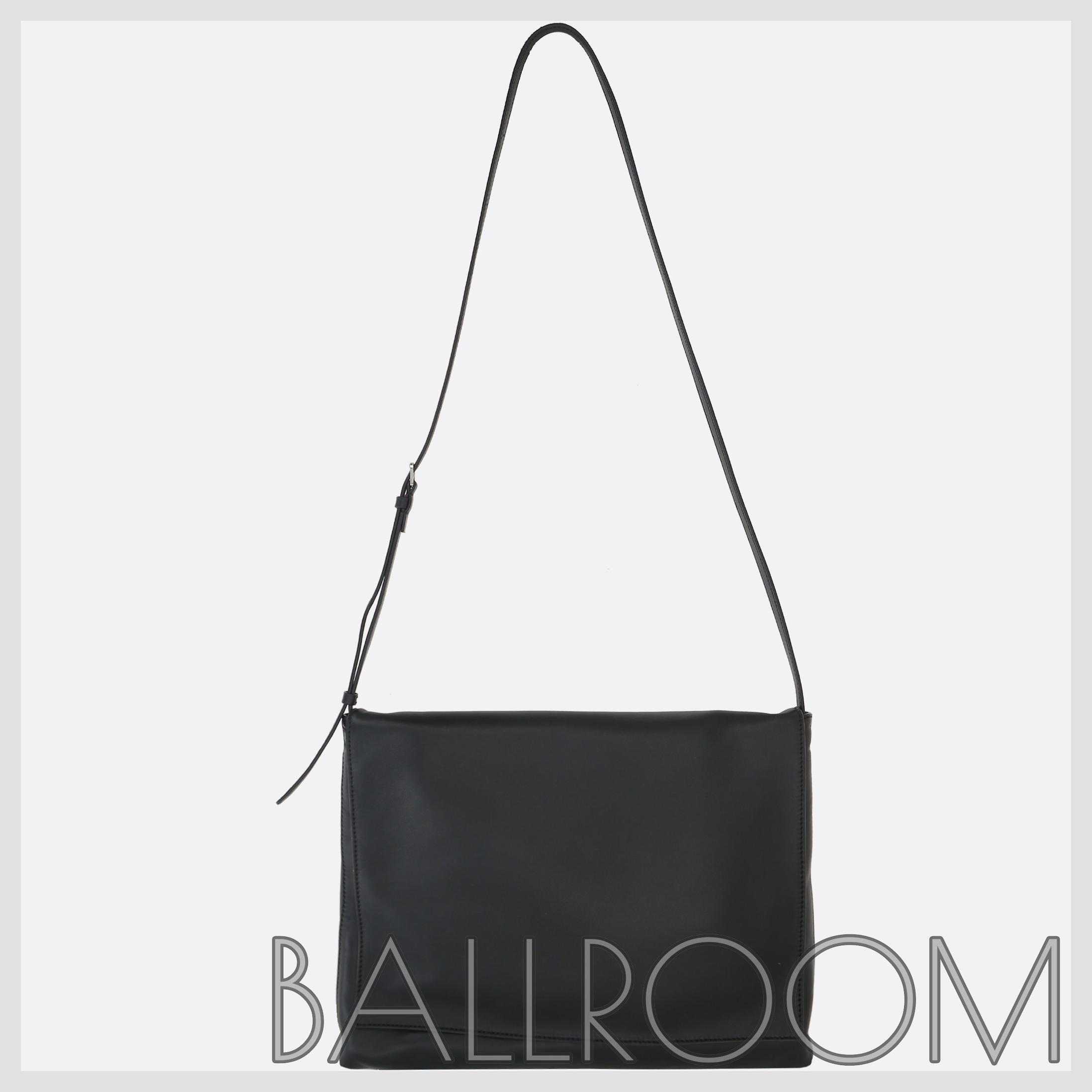 ショルダーバッグ・ポシェット THE ROW NAN MESSENGER BAG IN NAPPA