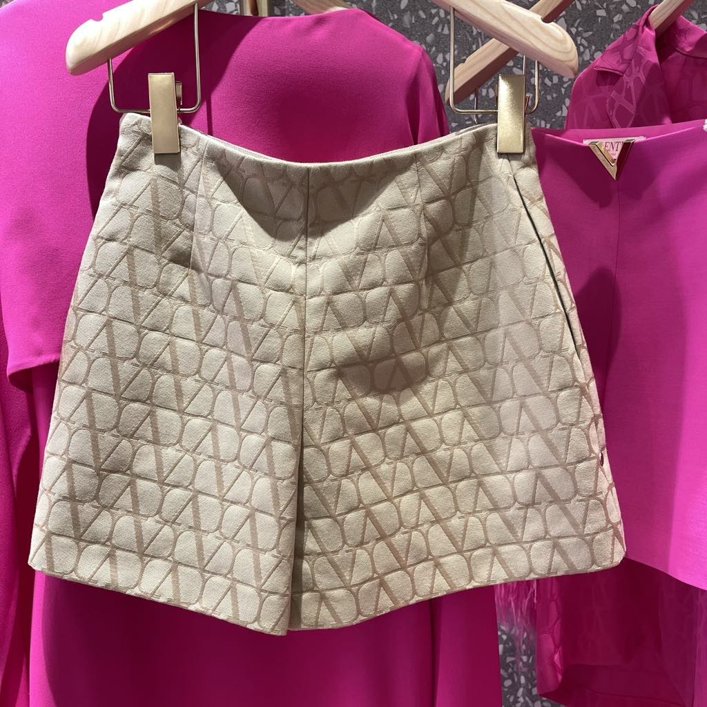 お買い得！！★Valentino★ トワル イコノグラフ ショートパンツ