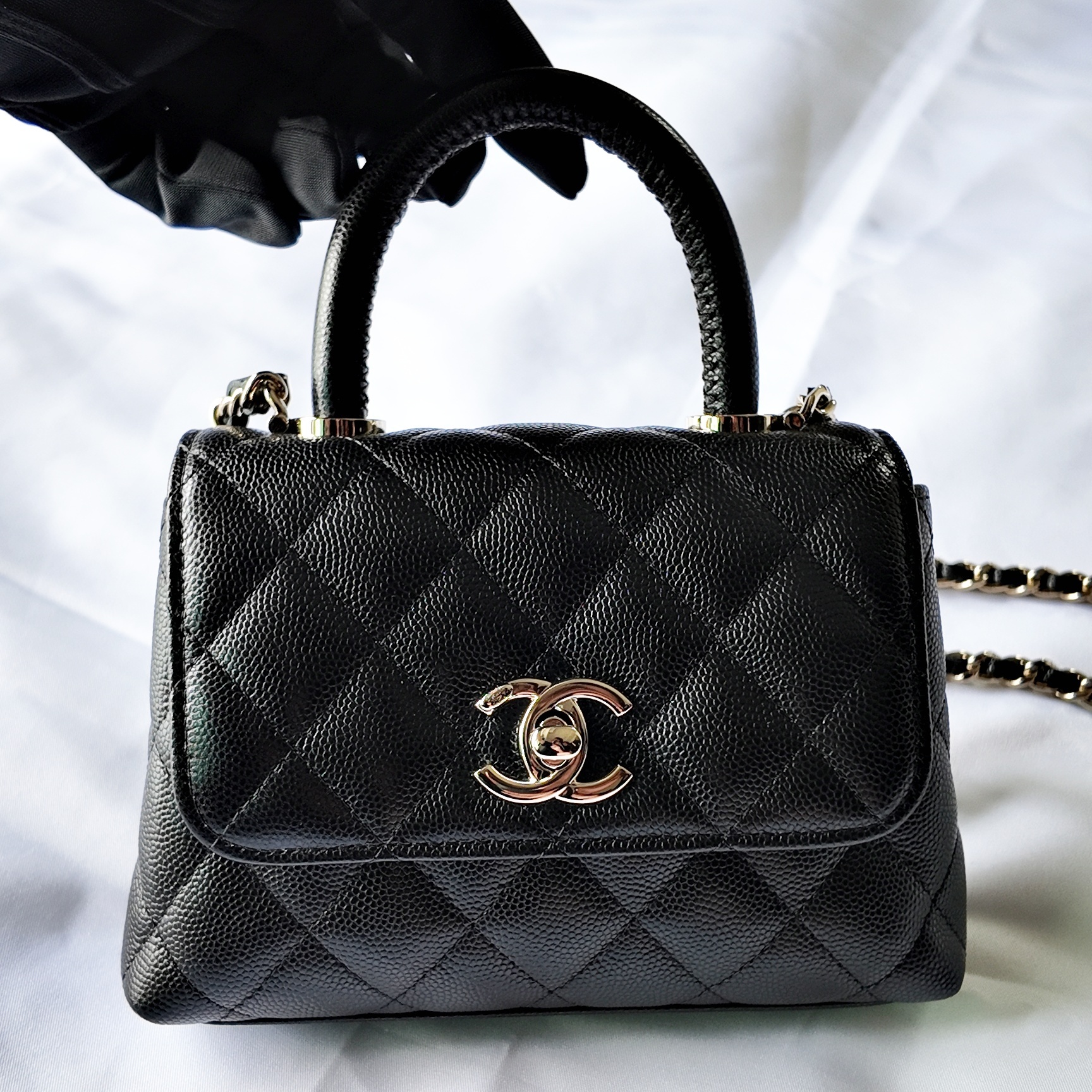 一目惚れ確定！ CHANEL ミニココハンドル 14.5cm チェーンバッグ