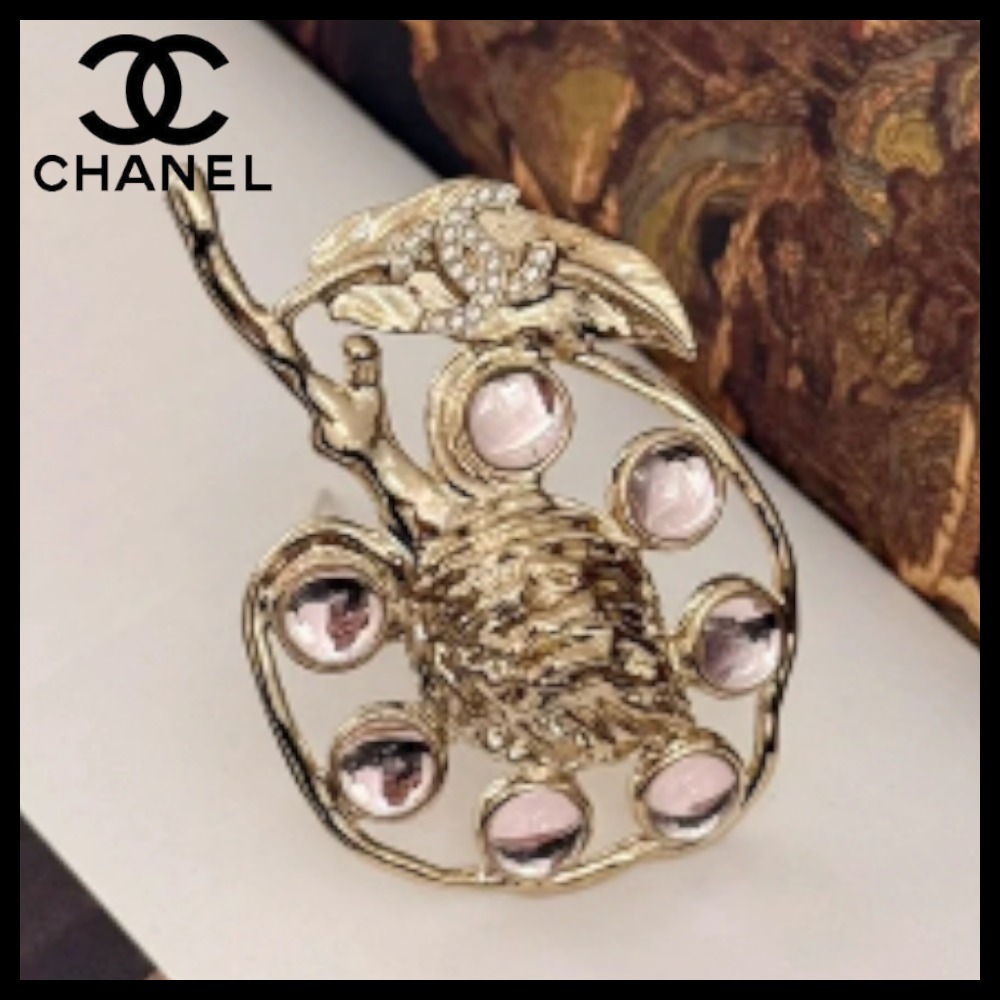 【大人のエレガンスを添える♪】CHANEL ブローチ