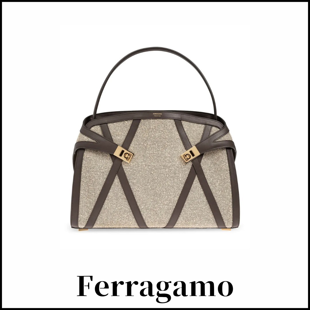 関税込【Ferragamo】ハグ ソフト ショルダーバッグ ブラウン