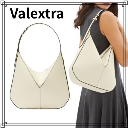 大人可愛い 使いやすい お洒落 【Valextra】VIVI ホーボーバッグ