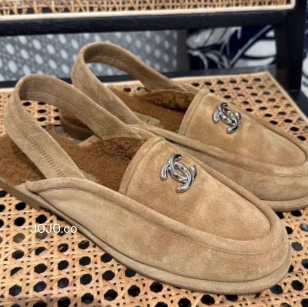 《もこもこ♪履き心地抜群》CHANEL サンダル 25AW