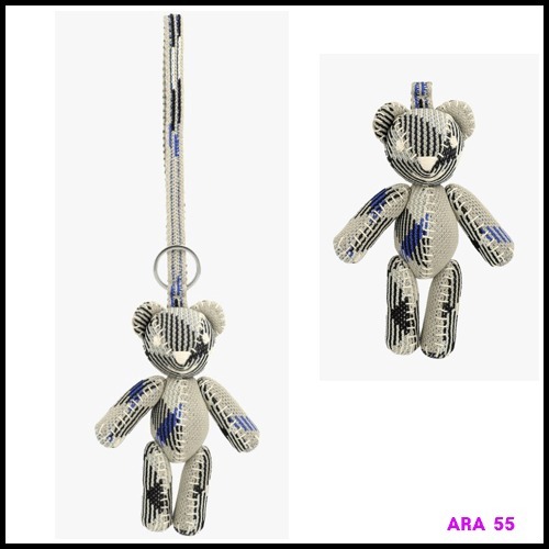 Burberry正規品/関税送料込み Thomas Bear Charm Keychain