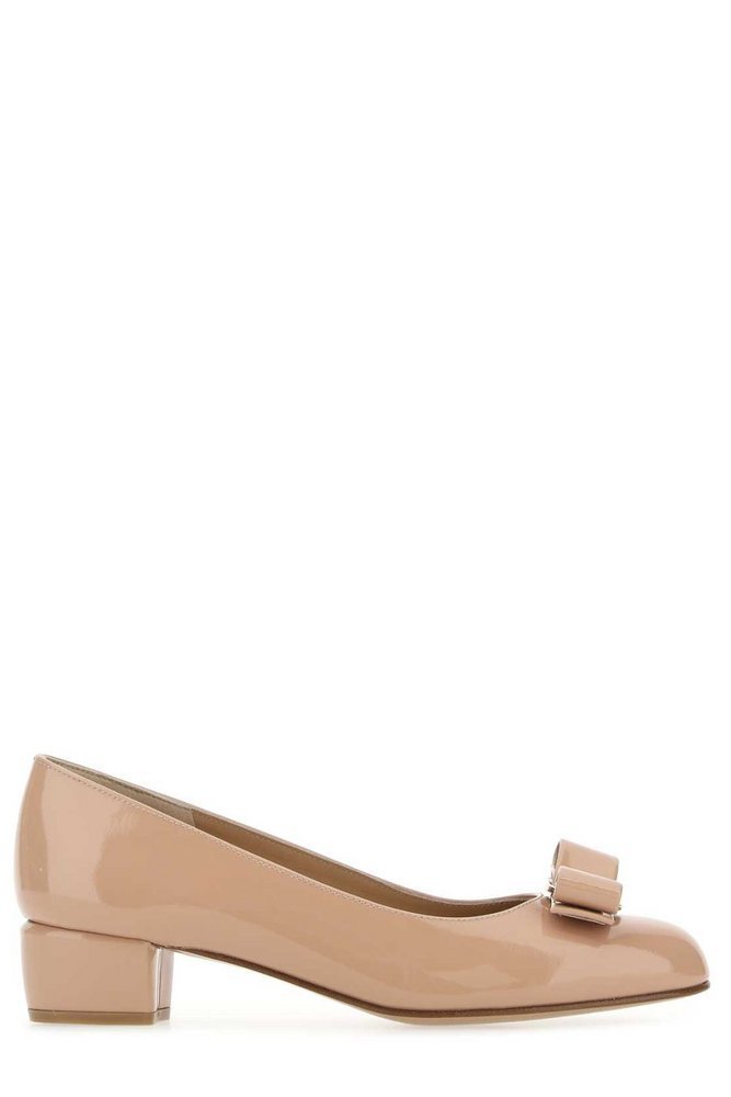 SALVATORE FERRAGAMO ロコ ティテル スリッホン ハンフス