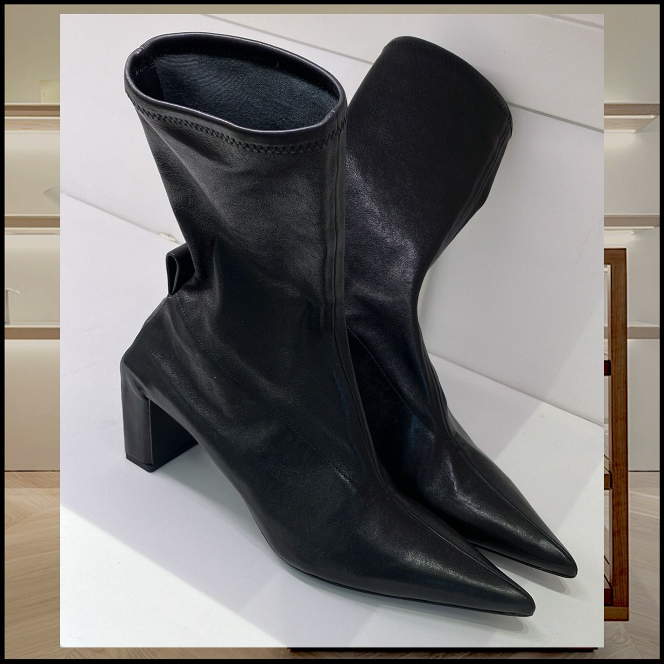 直営店☆JIL SANDER☆SALE! ポインテッドトゥ アンクルブーツ